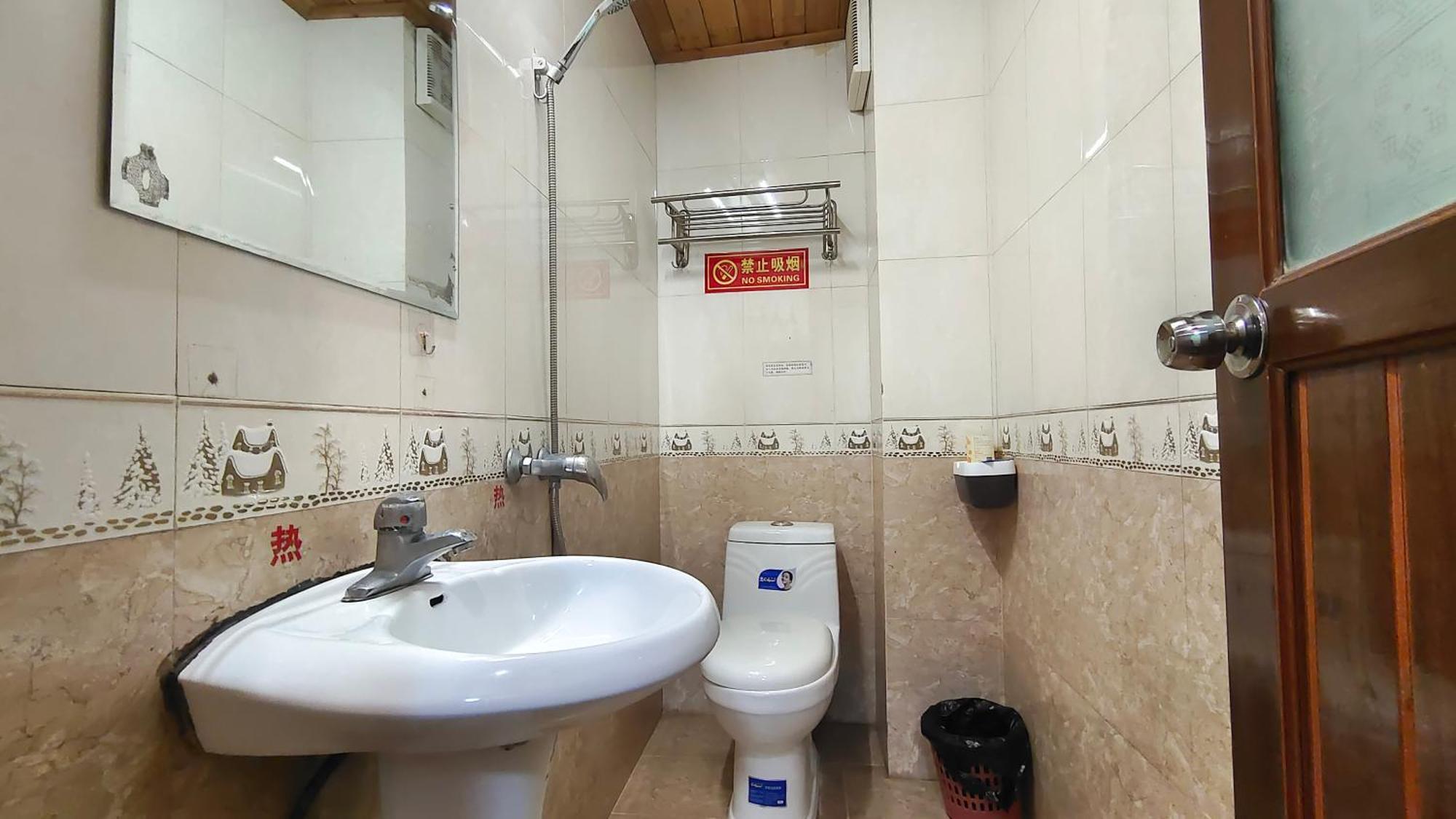 老门客栈 Hotell Yangshuo Exteriör bild