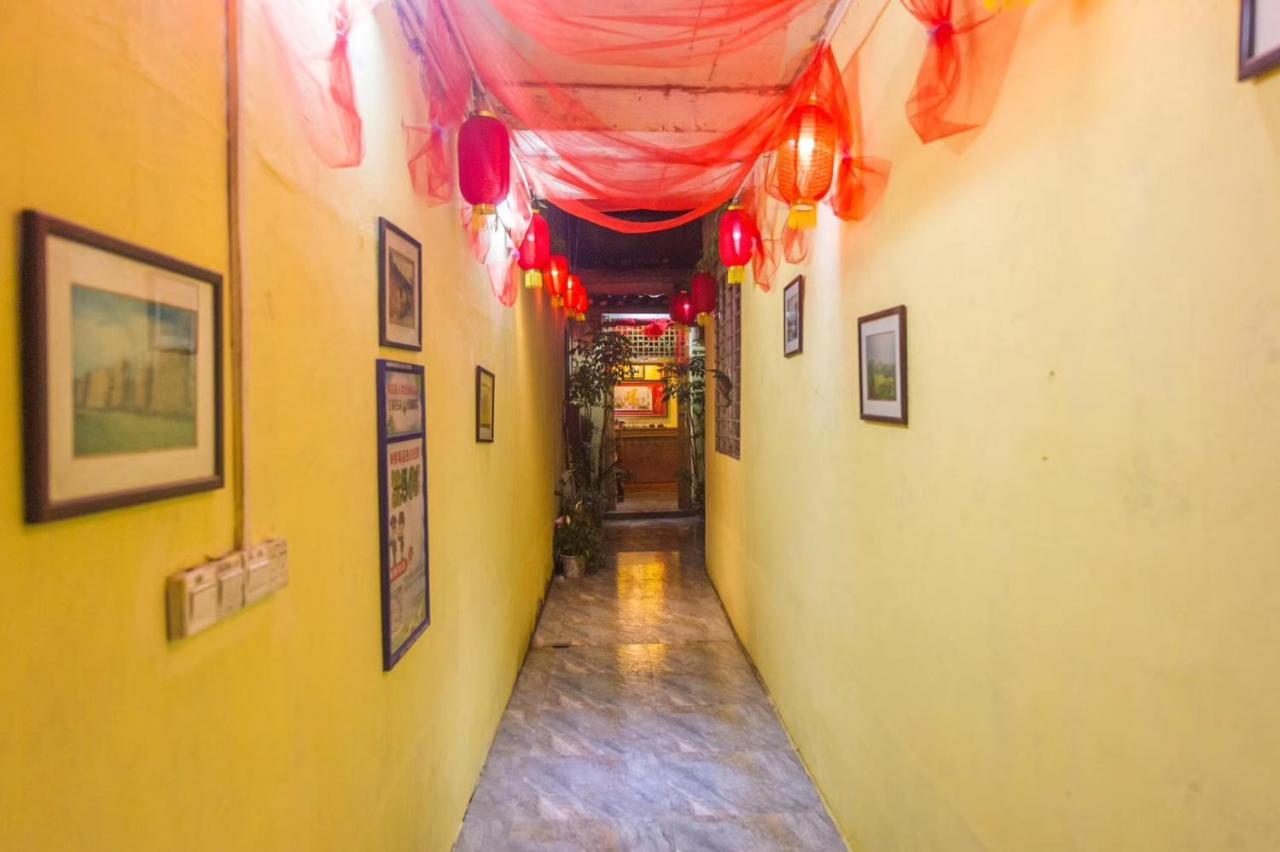 老门客栈 Hotell Yangshuo Exteriör bild